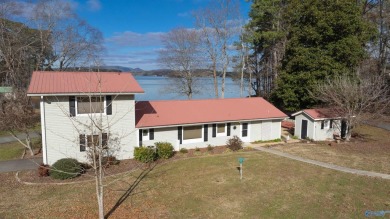 Lake Home For Sale in Scottsboro, Alabama