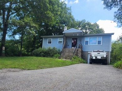 Lake Wallkill Home For Sale in Vernon Twp. New Jersey