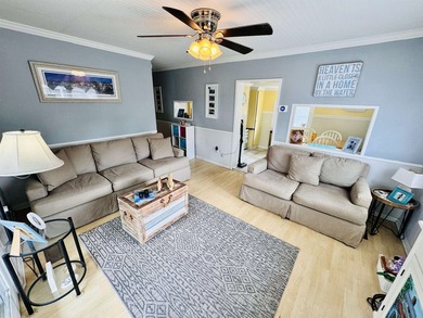 WELL BUILT 2 BED/1 AND A HALF BATH BEACH BUNGALOW WITH - photo 11