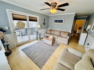WELL BUILT 2 BED/1 AND A HALF BATH BEACH BUNGALOW WITH - photo 13