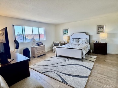 Welcome to this beautiful, spacious end-unit condominium - photo 5