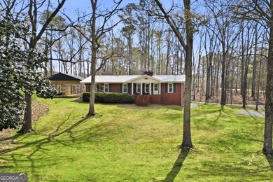 Welcome to this beautifully renovated four-bedroom - photo 41