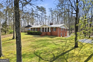Welcome to this beautifully renovated four-bedroom - photo 42