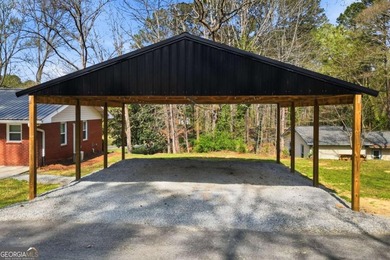 Welcome to this beautifully renovated four-bedroom - photo 44