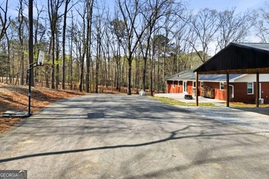 Welcome to this beautifully renovated four-bedroom - photo 45