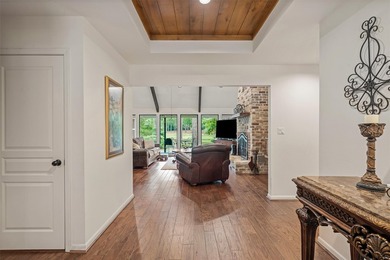 Beautiful custom 3BD-2.5BA Golf Course Home at Holly Lake Ranch - photo 4
