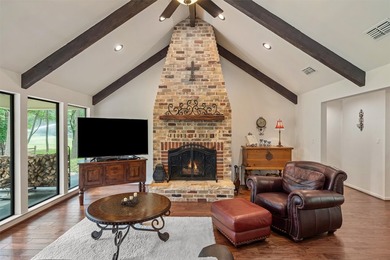 Beautiful custom 3BD-2.5BA Golf Course Home at Holly Lake Ranch - photo 9