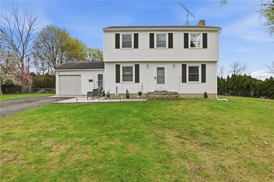 Charming Colonial offering 1,400 sq. ft. in the desirable East - photo 1