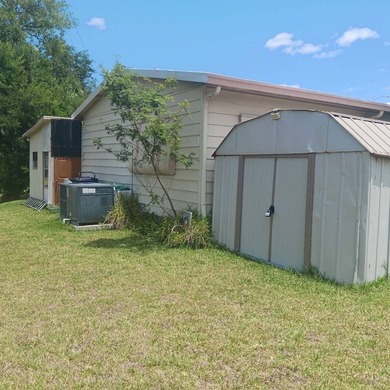 Lovely 1979 double wide (26x44) manufactured home located in the - photo 6