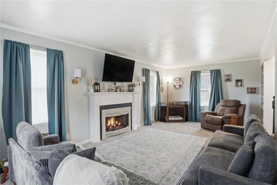 Charming Colonial offering 1,400 sq. ft. in the desirable East - photo 7