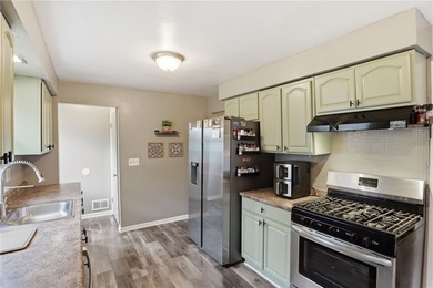 Charming Colonial offering 1,400 sq. ft. in the desirable East - photo 10