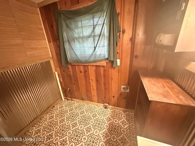 Welcome to the Lake! New listing right on the water perfect for - photo 15