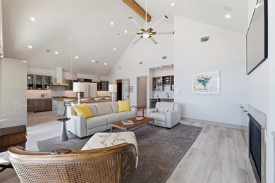 Welcome to this stunning gated 3-bedroom, 3-bathroom lake home - photo 16