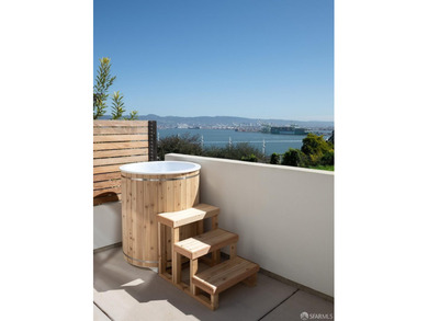 The Residences at Yerba Buena Island offer a rare opportunity to - photo 18