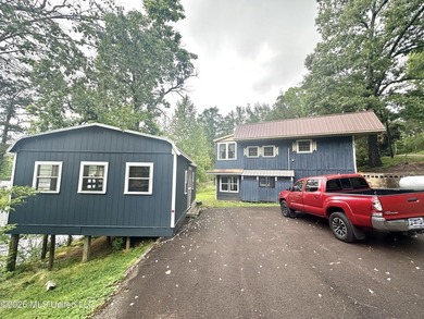 Welcome to the Lake! New listing right on the water perfect for - photo 20