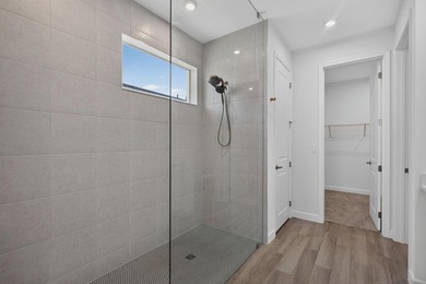 This layout impressively opens into the main living areas - photo 20