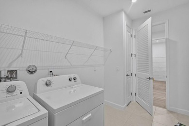 This layout impressively opens into the main living areas - photo 23