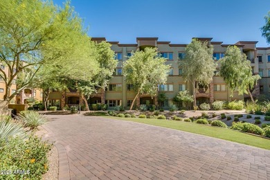 Beautiful 2 bed + den condo in the heart of Toscana, offering a - photo 32