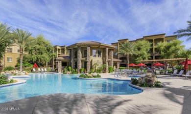 Beautiful 2 bed + den condo in the heart of Toscana, offering a - photo 35