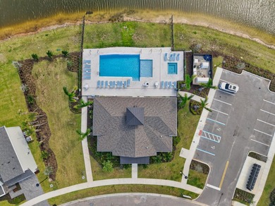 This layout impressively opens into the main living areas - photo 40