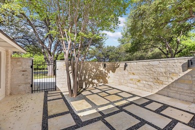 Located in the heart of Horseshoe Bay, this beautifully updated - photo 8