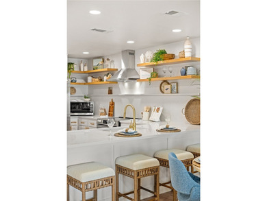 Welcome to 15317 Bonasse Ct. #1606, a beautifully renovated - photo 8