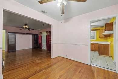 Welcome Home to this charming Two bedroom, One Bathroom Home- - photo 6