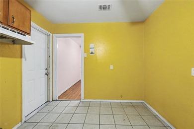 Welcome Home to this charming Two bedroom, One Bathroom Home- - photo 9