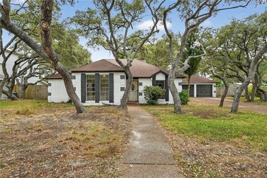 Welcome to 107 Cherry Hills Drive, located in the desirable - photo 2