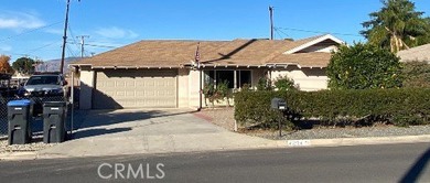 Diamond Valley Lake Home Active Under Contract in Hemet California