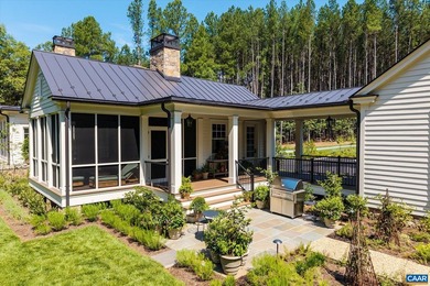 Keswick Springs | Set on five acres blending manicured gardens - photo 16