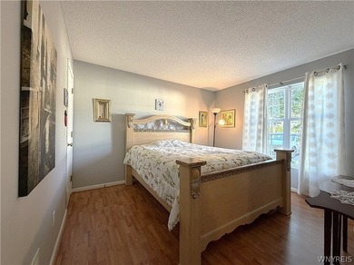 Welcome home to this beautifully maintained, move-in ready - photo 18