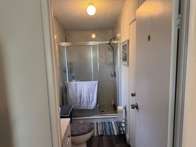 Excellent Manufactured Modular Mobile Home. The house is located - photo 19