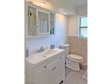 Huge Corner Lot - Pool Home - 2 Bedrooms + Large Den, Can be - photo 22