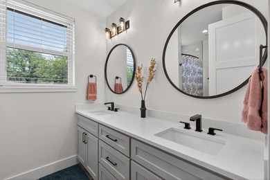 Wake up to breathtaking sunrise views and sweeping Hill Country - photo 24