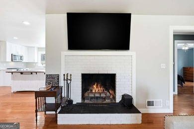 Welcome to this beautifully renovated four-bedroom - photo 4