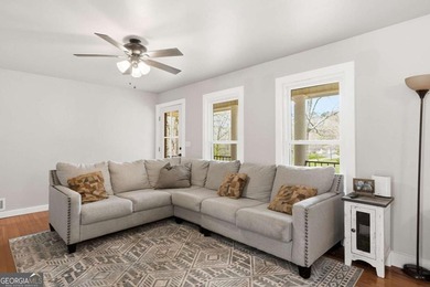 Welcome to this beautifully renovated four-bedroom - photo 5