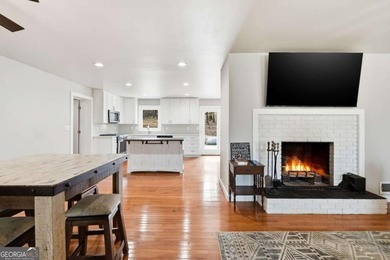 Welcome to this beautifully renovated four-bedroom - photo 6