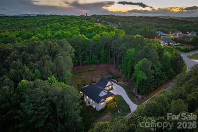 Welcome to this stunning custom built home in the prestigious - photo 3