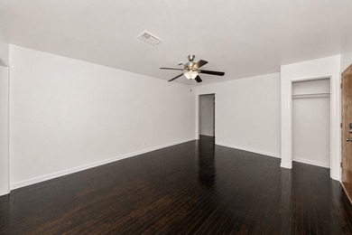 Welcome to 4028 Shawnee Trail-a home that gives you the space - photo 18