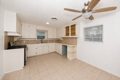 Welcome to 4028 Shawnee Trail-a home that gives you the space - photo 21