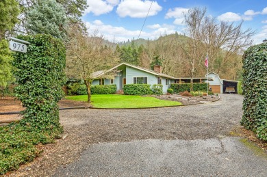 Rogue River Home For Sale in Gold Hill Oregon