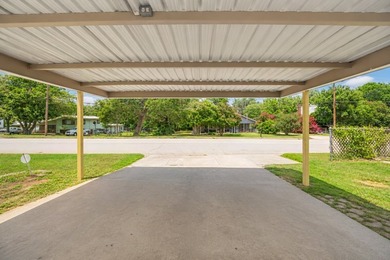 Welcome to 4028 Shawnee Trail-a home that gives you the space - photo 32