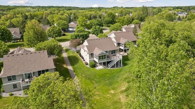 Welcome to an exceptional villa opportunity in the highly - photo 2