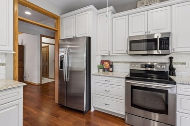 Welcome to an exceptional villa opportunity in the highly - photo 8