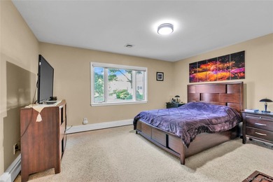 Welcome to Manhasset! Move right into this beautiful Split level - photo 13