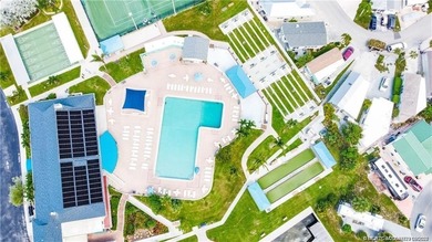 Welcome to Paradise !! This 2-bedroom, 1.5-bath, Beach themed - photo 24