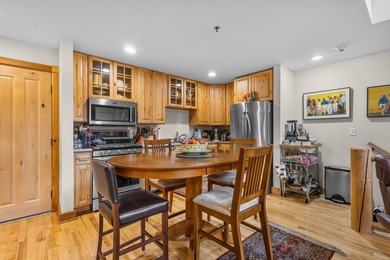 Spacious and Stylish Golf Course Condo (unit #6) Discover 2,410 - photo 25