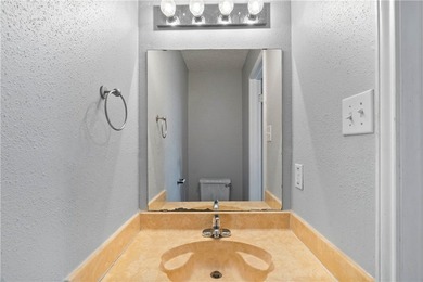 Looking for a condo unit tucked in the back, right across from - photo 7