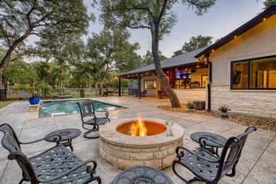 Estate living in the prestigious gated Horseshoe Bay equestrian - photo 2